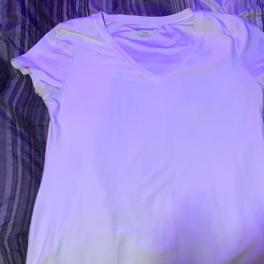 Cute no.bo white basic never worn